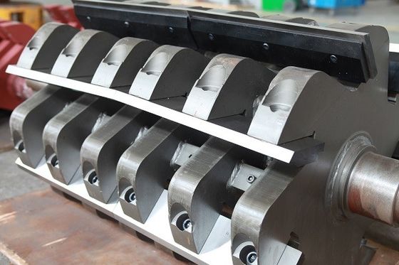 Малошумная бутылка любимца 1200kg/H сдает в утиль ненужную пластиковую машину дробилки