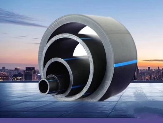 PE 110kw PP пускает машину по трубам штранг-прессования для химического жидкостного кабеля защищает