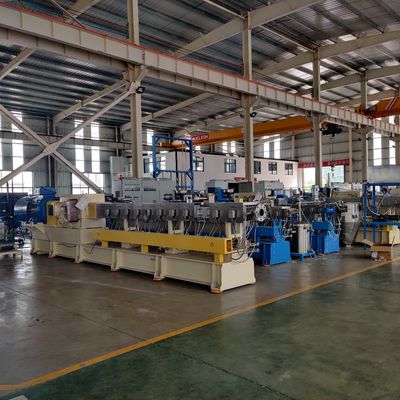 1000kg/h крахмал PLA PBAT заполнил био пластиковую смешивая линию